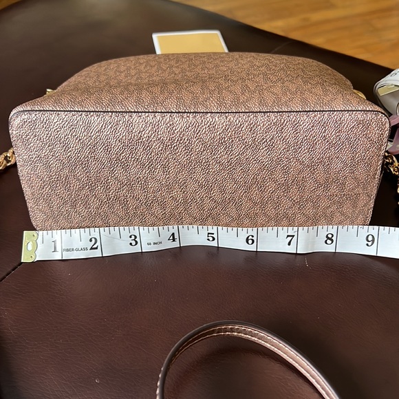 Michael Kors Medium Dome Crossbody Bag Rose Gold - Picture 13 of 16